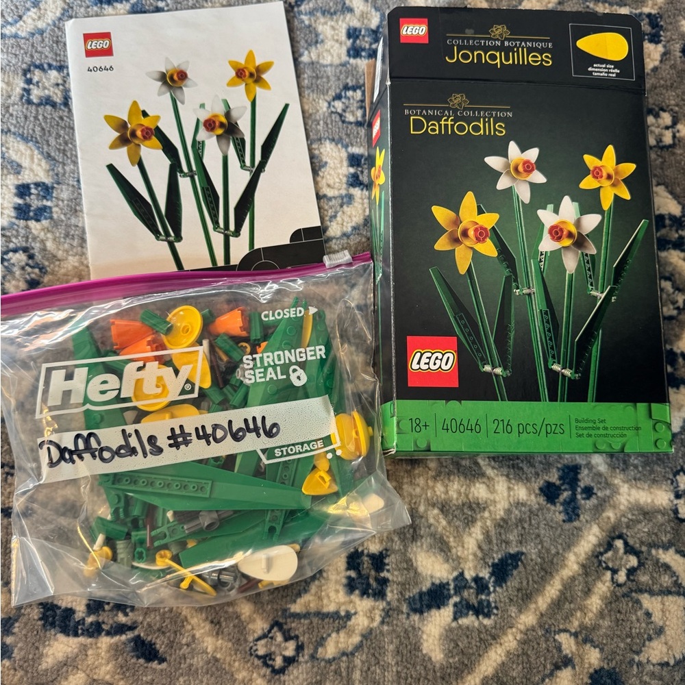 Lego Flower Bouquet 10280 Sunflowers 40524 and Daffodils 40646 Lot - Picture 3 of 8